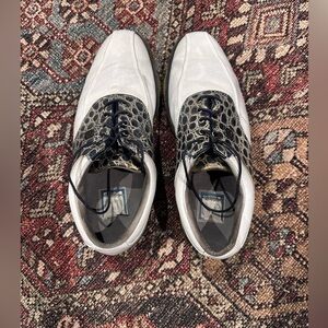 Men’s FootJoy DryJoy Tour golf shoe, size 10M